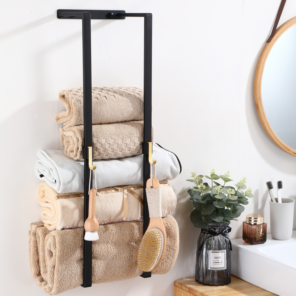 Stylischer Handtuchhalter mit Haken – platzsparend und modern